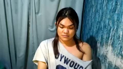 urhottie_bella online show from July 13, 9:38 am