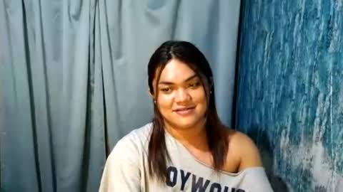 urhottie_bella online show from July 13, 10:44 am