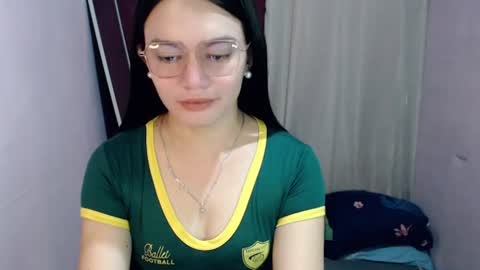urhottiest_katey online show from July 21, 5:00 am