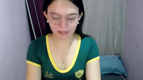 urhottiest_katey online show from August 3, 5:03 am