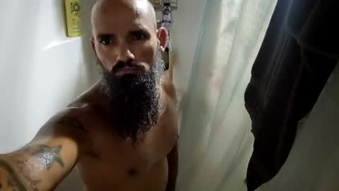 urhukleberry69 online show from July 3, 9:00 am
