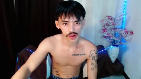 urhunky_boy online show from July 29, 12:01 pm