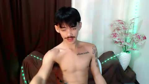 urhunky_boy online show from July 30, 4:47 pm