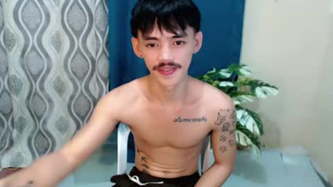 urhunky_boy online show from August 1, 4:51 am