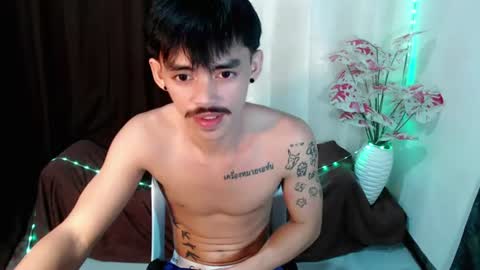 urhunky_boy online show from August 4, 1:30 pm