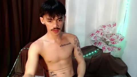 urhunky_boy online show from August 9, 12:17 pm