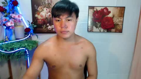 urhunky_ivan online show from July 28, 8:15 pm