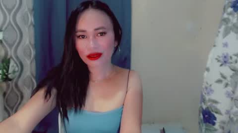 urlovely_che online show from August 2, 9:55 pm