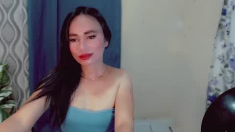 urlovely_che online show from August 6, 2:32 am
