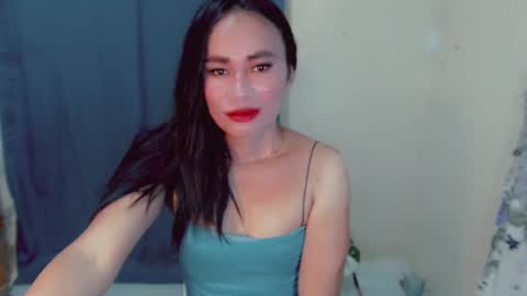 urlovely_che online show from August 8, 11:49 pm