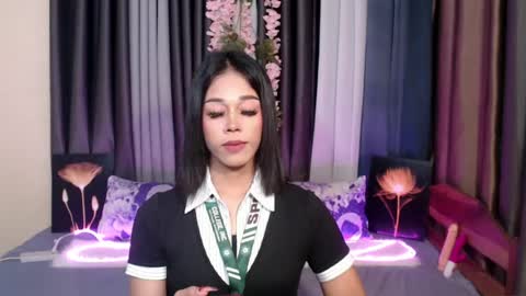 urlovely_jemma online show from August 9, 10:00 pm