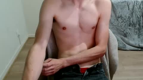 urluckyboi online show from May 12, 10:53 pm