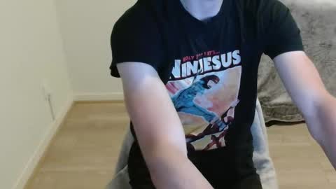 urluckyboi online show from May 23, 8:23 pm