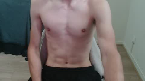 urluckyboi online show from June 15, 4:16 pm