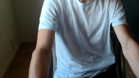 urluckyboi online show from June 20, 7:03 pm