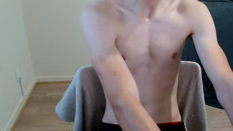 urluckyboi online show from June 20, 8:09 pm