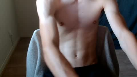 urluckyboi online show from June 22, 7:03 pm