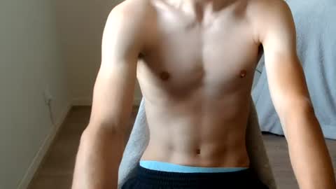 urluckyboi online show from July 13, 11:50 am