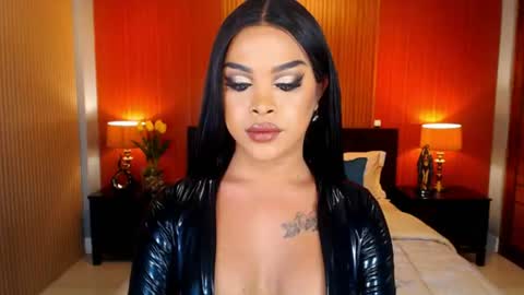 urmajestytyra online show from August 6, 11:04 pm