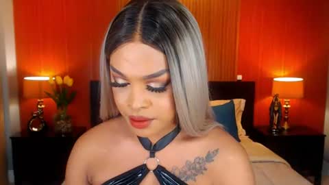 urmajestytyra online show from August 13, 6:33 pm