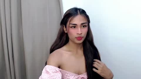 urmorenagirl_kcx online show from August 9, 5:47 pm