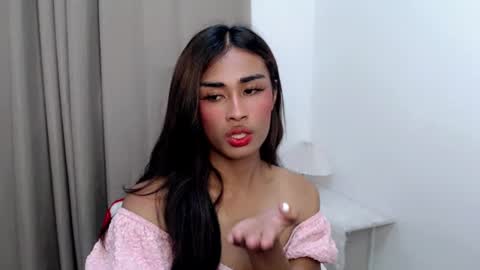 urmorenagirl_kcx online show from August 11, 8:55 pm