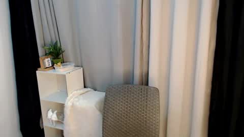 urmorenagirl_kcx online show from August 14, 7:12 am