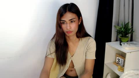 urmorenagirl_kcx online show from August 14, 8:23 pm