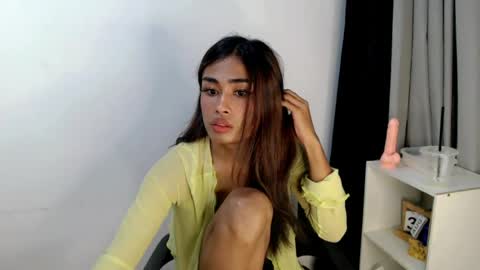 urmorenagirl_kcx online show from August 15, 3:27 pm
