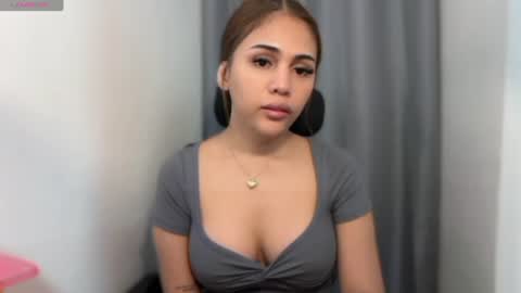 urmystical_sofie online show from August 2, 12:06 am
