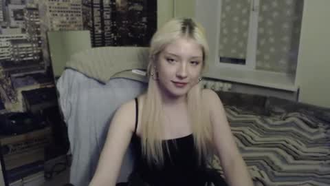 Mary online show from March 18, 10:03 pm