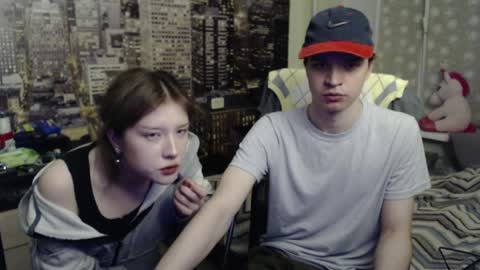 Mary online show from April 6, 5:17 pm