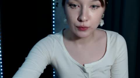 Mary online show from April 9, 11:53 pm