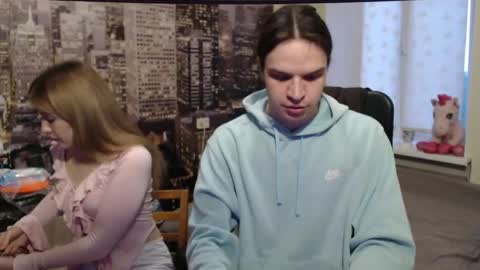 Mary online show from June 5, 5:07 pm