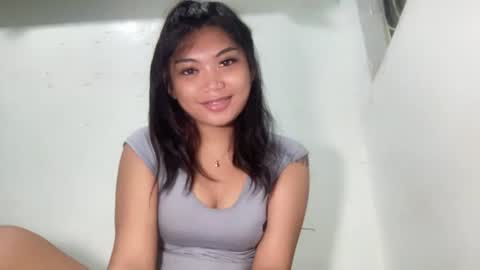 urpinay_sandra69 online show from July 28, 1:17 pm
