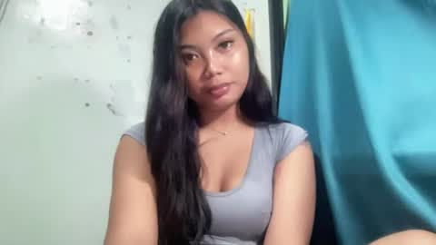 urpinay_sandra69 online show from July 29, 4:47 pm