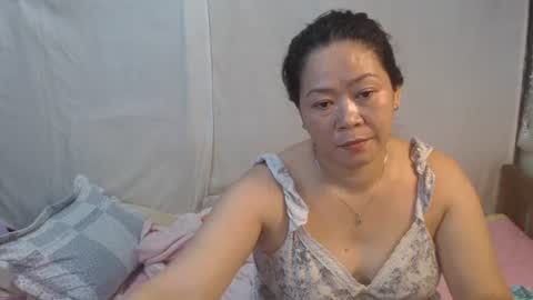 urpinay_singlemother online show from July 13, 9:31 pm