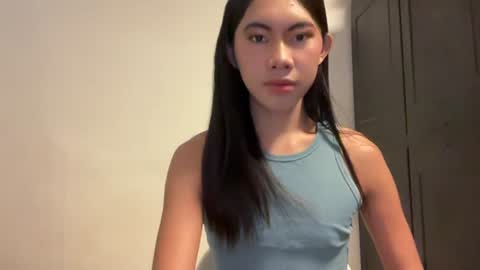 urpretty_mistake online show from July 28, 11:27 am