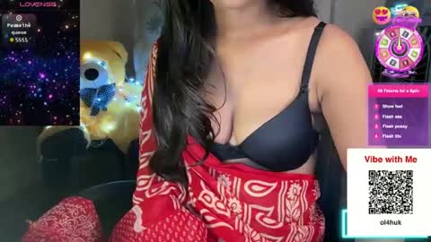 urs_kitten_ online show from August 10, 4:52 pm