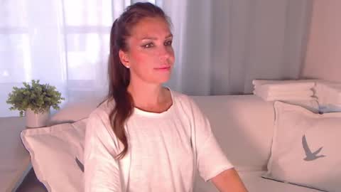 Silvia online show from August 9, 2:51 pm