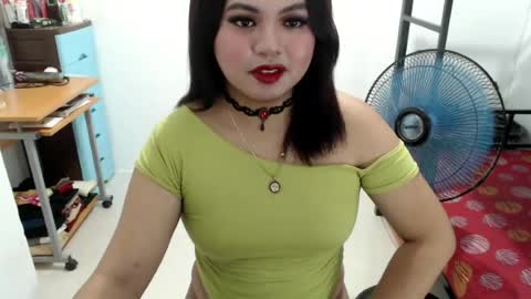 maxie online show from August 3, 10:33 am