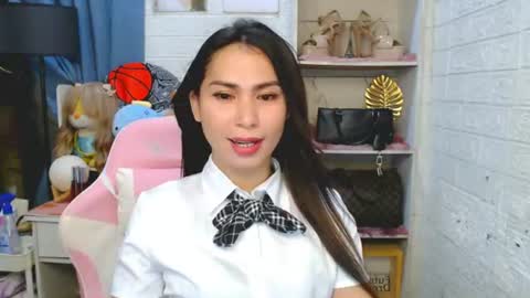 YOUR NEW BABY GIRL online show from July 30, 12:12 pm
