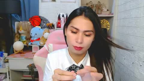 YOUR NEW BABY GIRL online show from July 30, 2:24 pm