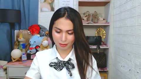 YOUR NEW BABY GIRL online show from August 3, 3:41 pm