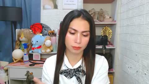 YOUR NEW BABY GIRL online show from August 3, 4:47 pm