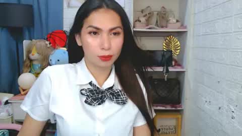 YOUR NEW BABY GIRL online show from August 5, 11:52 am