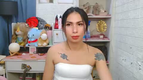 YOUR NEW BABY GIRL online show from August 5, 4:16 pm