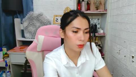 YOUR NEW BABY GIRL online show from August 15, 11:47 am