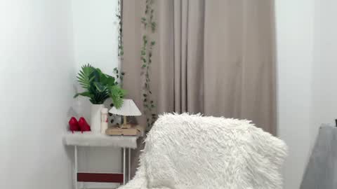 ursweet_amber7 online show from August 12, 8:38 am