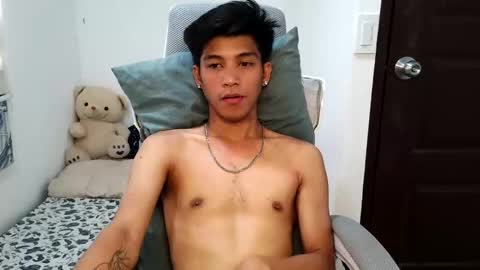 ursweetie_boy online show from April 23, 6:06 am